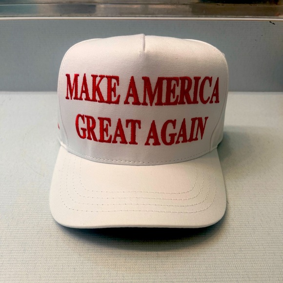 Donald Trump Cali-Fame Official Exclusive Victory Hat Limited Edition MAGA Hat - Picture 2 of 6